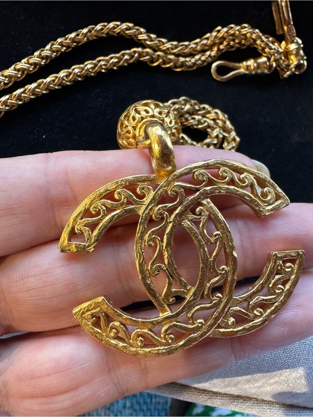 CHANEL Vintage Gold Plated Filigree Ball CC Pendant Necklace 30”Long With COA - Picture 3 of 10
